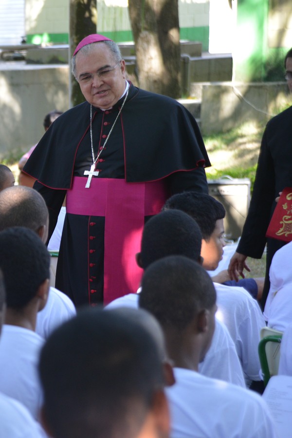 Imagem missionária de São Sebastião é acolhida na Ilha do Governador