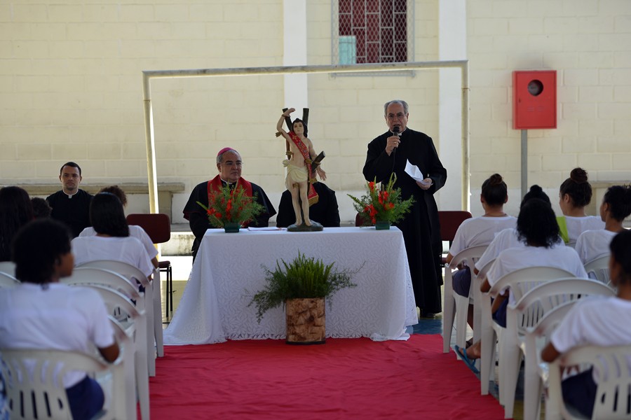 Imagem missionária de São Sebastião é acolhida na Ilha do Governador