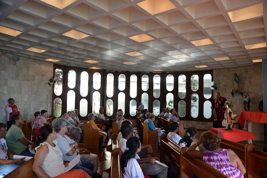 Imagem missionária de São Sebastião é acolhida na Ilha do Governador