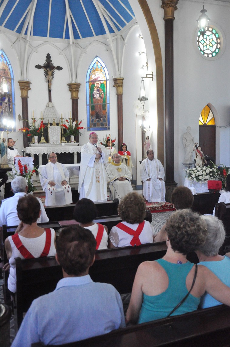 Imagem peregrina de São Sebastião visita a Ilha de Paquetá