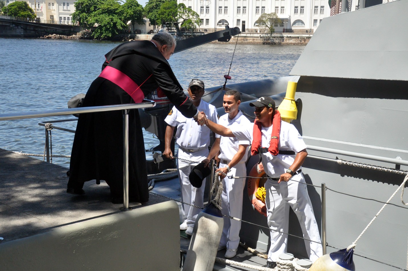 Imagem peregrina de São Sebastião visita a Ilha de Paquetá