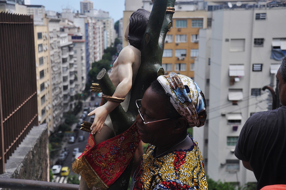 Comunidade vive tarde de fé no Rio