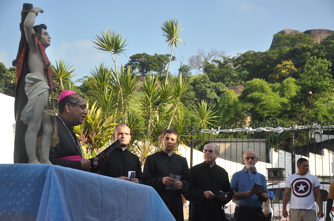 Comunidades terapêuticas recebem imagem peregrina de São Sebastião