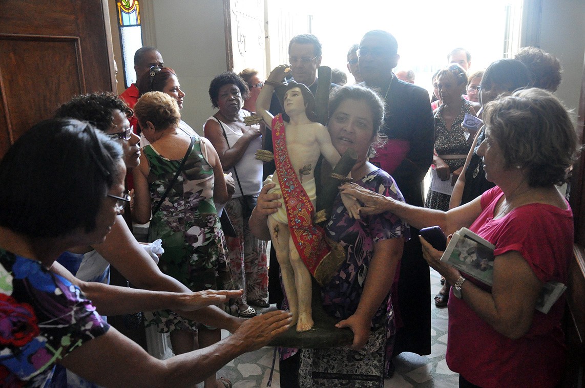 Comunidades terapêuticas recebem imagem peregrina de São Sebastião