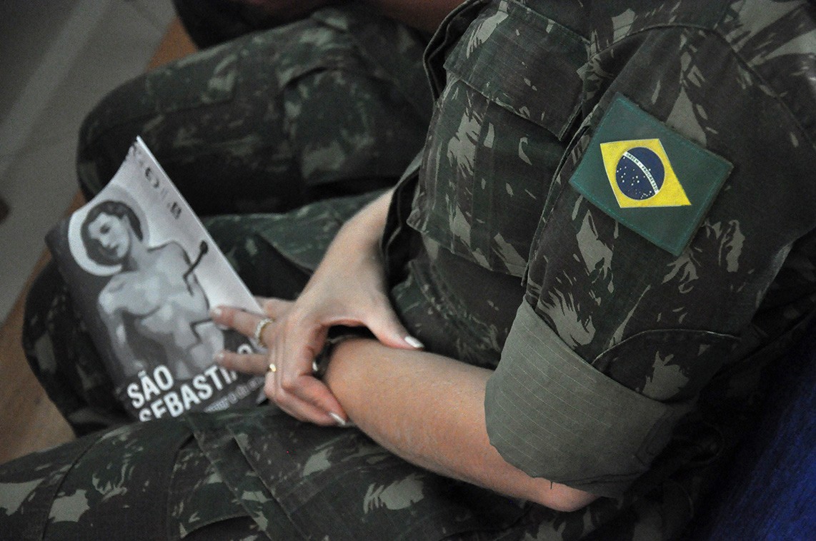São Sebastião leva esperança aos pacientes do Hospital Central do Exército