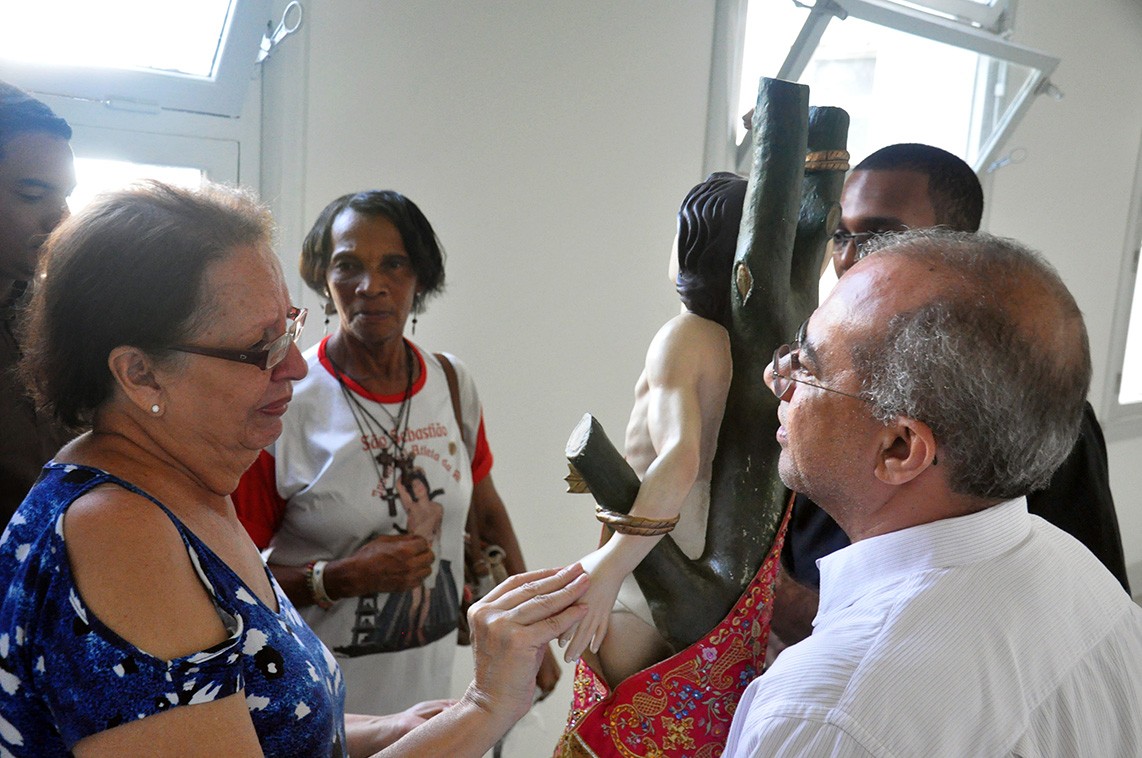 Imagem de São Sebastião leva a mensagem da esperança e da caridade