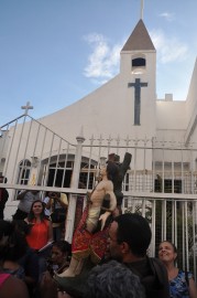 Imagem de São Sebastião leva a mensagem da esperança e da caridade
