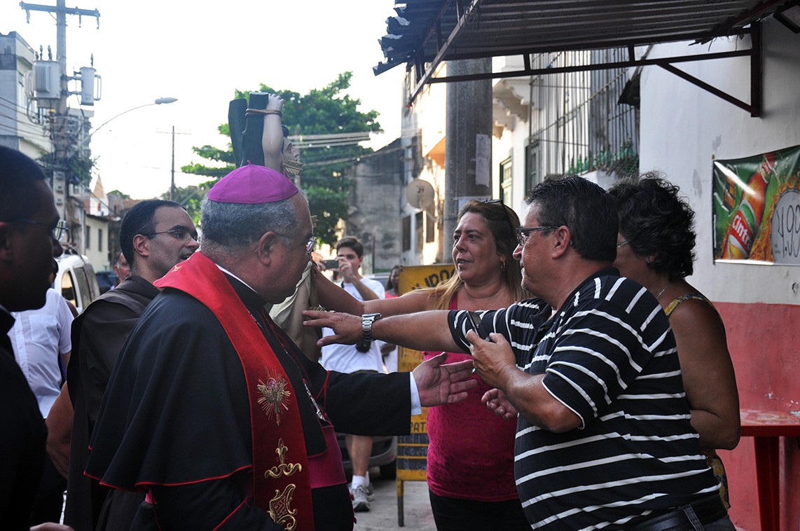Imagem de São Sebastião leva a mensagem da esperança e da caridade
