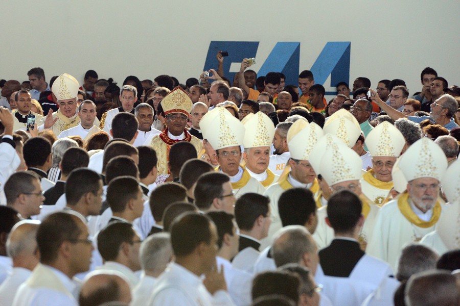 “De coração e braços abertos” “De coração e braços abertos”