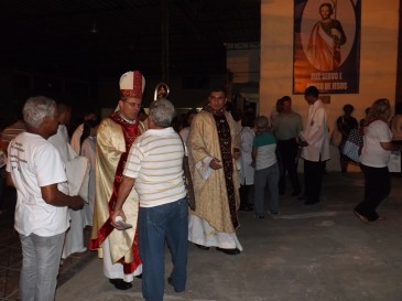 Paróquias do Rio celebram Vigília Pascal