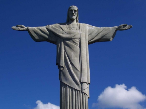 Cristo Redentor revestido de imagens da Floresta Amazônica / Arqrio