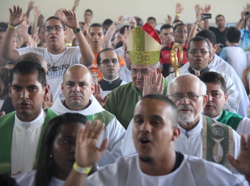 Arcebispo do Rio celebra Missa em vários retiros de Carnaval / Arqrio