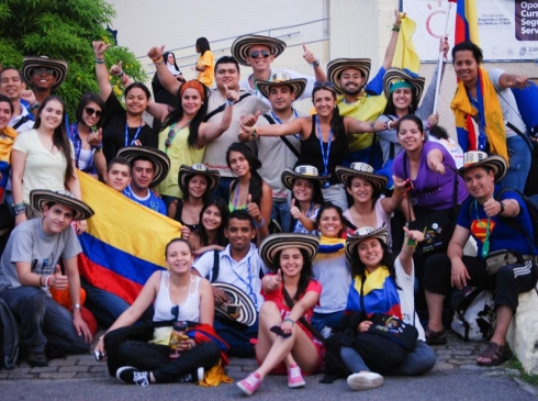 Uma pluralidade de línguas, povos e culturas / Arqrio
